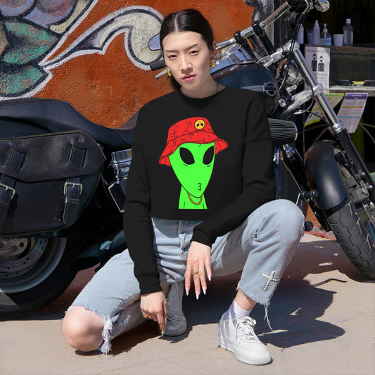 Visitor Green Alien Kiss Face Gold Chain Red Hat Women's Cropped Sweatshirt
