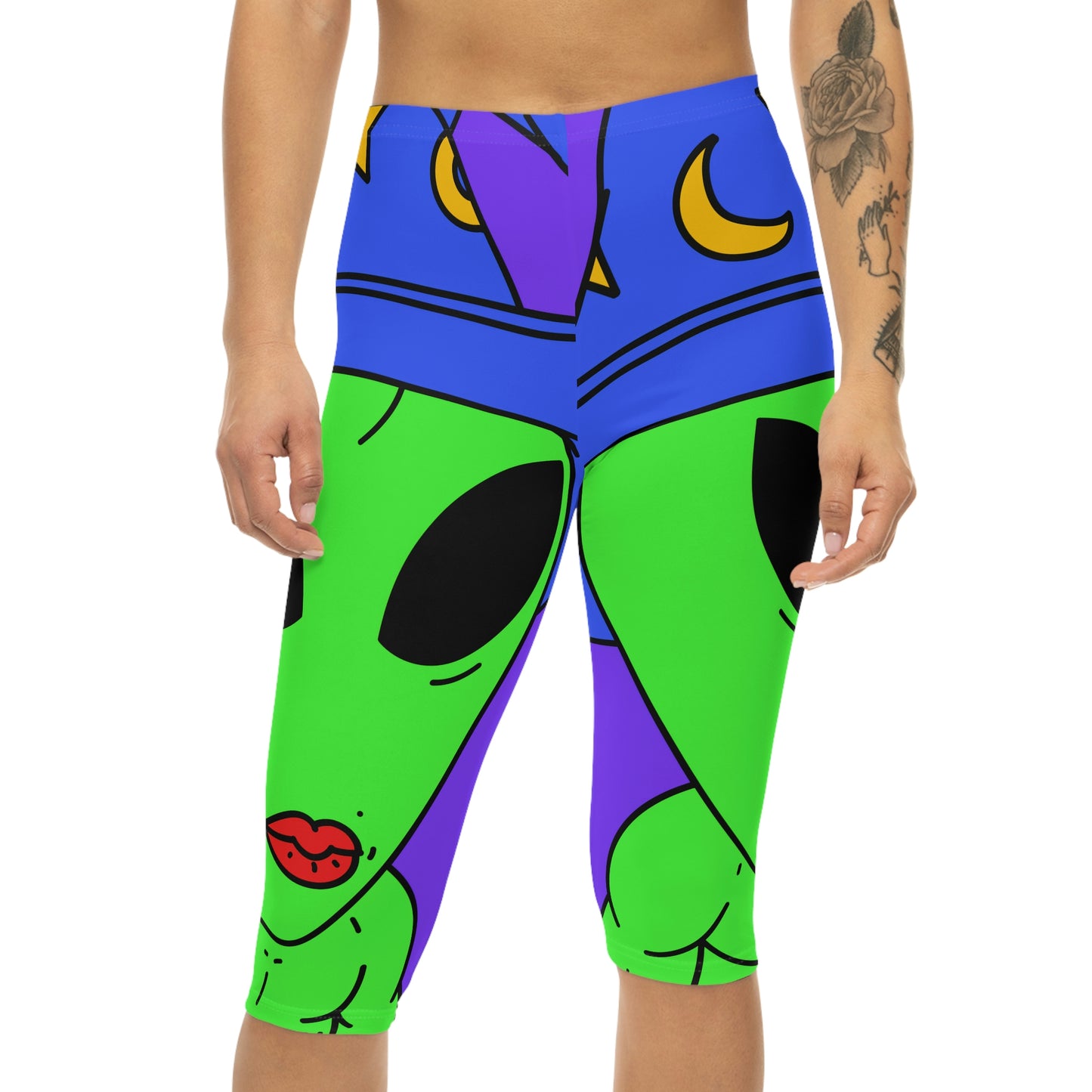 Blue Wizard Hat Alien Muscle Lipstick Green Visitor Women’s Capri Leggings (AOP)