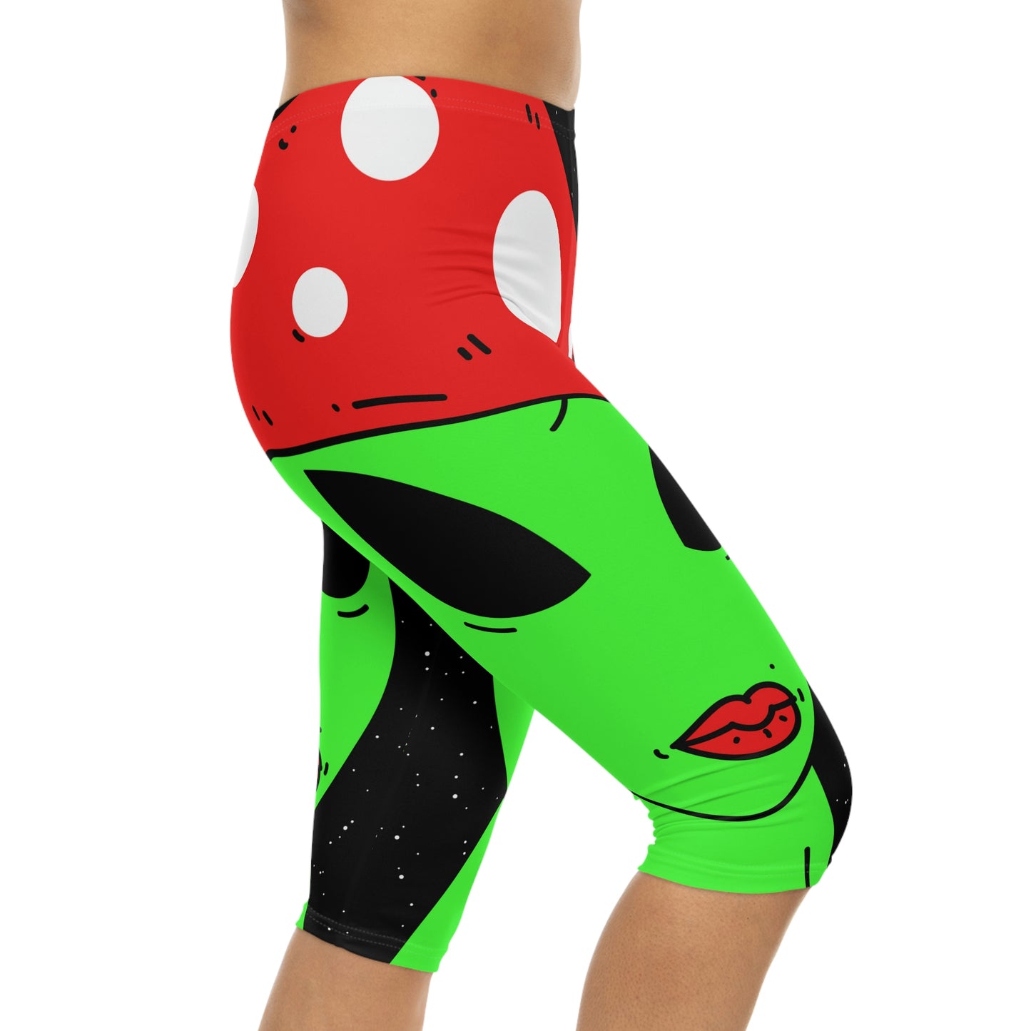 Mushroom Head Green Alien Visitor w/ Red Lips Women’s Capri Leggings (AOP)