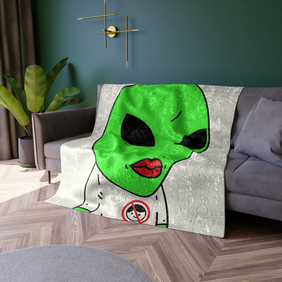 Green Alien Anti Human T Shirt Visitor Red Lipstick Crushed Velvet Blanket