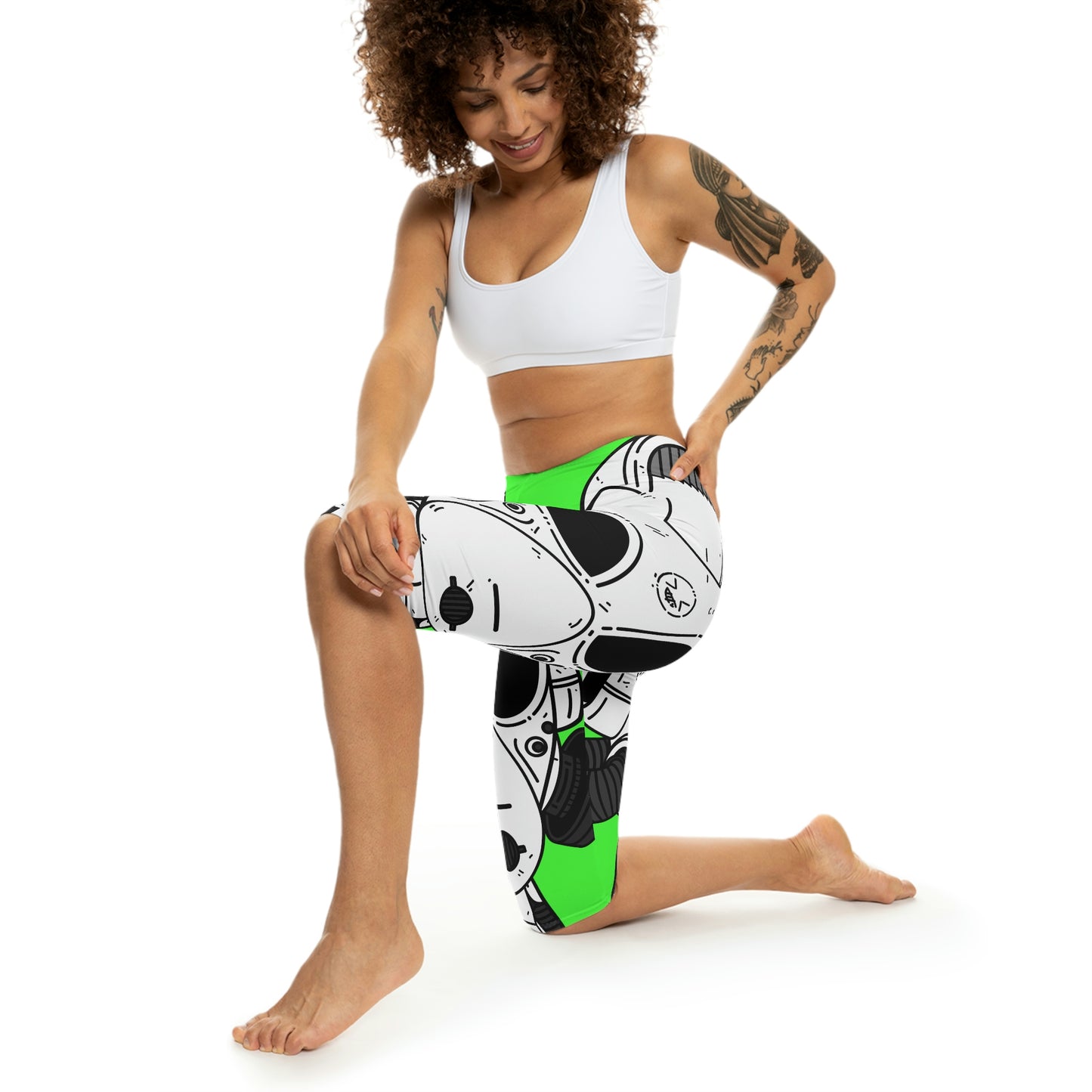 Alien LOL Visitor Women’s Capri Leggings (AOP)