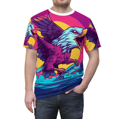 American Bald Eagle USA Fish Catch Dinner グラフィック ユニセックス カットソー Tシャツ (AOP) 