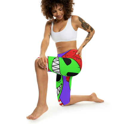 Alien Character Cartoon Big Smile Women’s Capri Leggings (AOP)