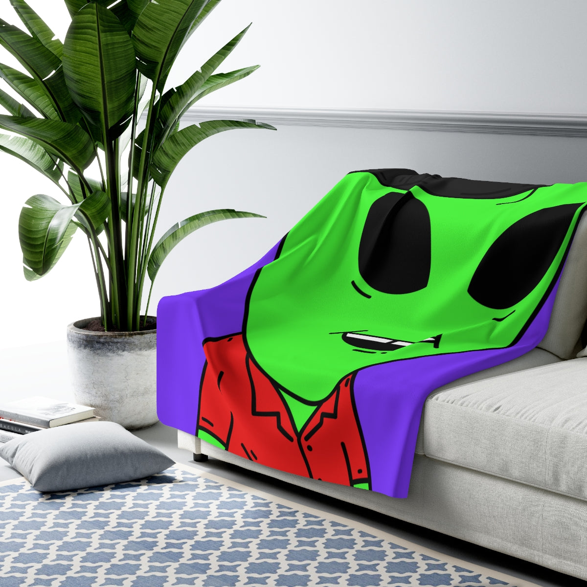 Missing Tooth Red Collar Green Alien with Visitor V Black Hat Sherpa Fleece Blanket