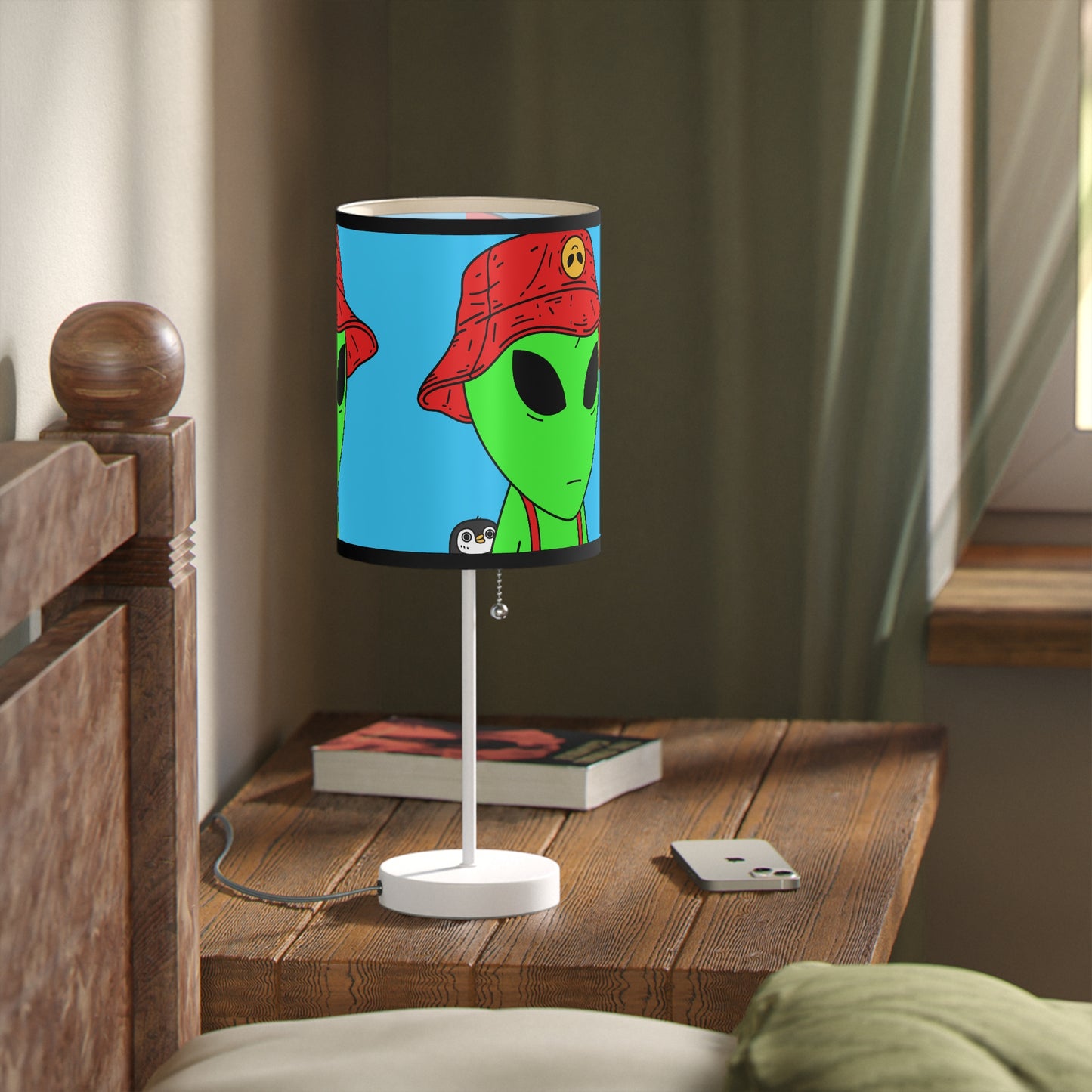 Penguin Alien Visitor Lamp on a Stand, US|CA plug