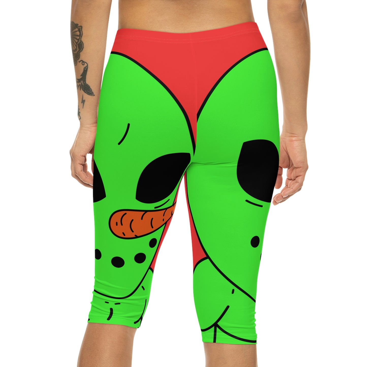 Leggings capri para mujer Veggie Visi Alien Vegetal Visitor (AOP) 