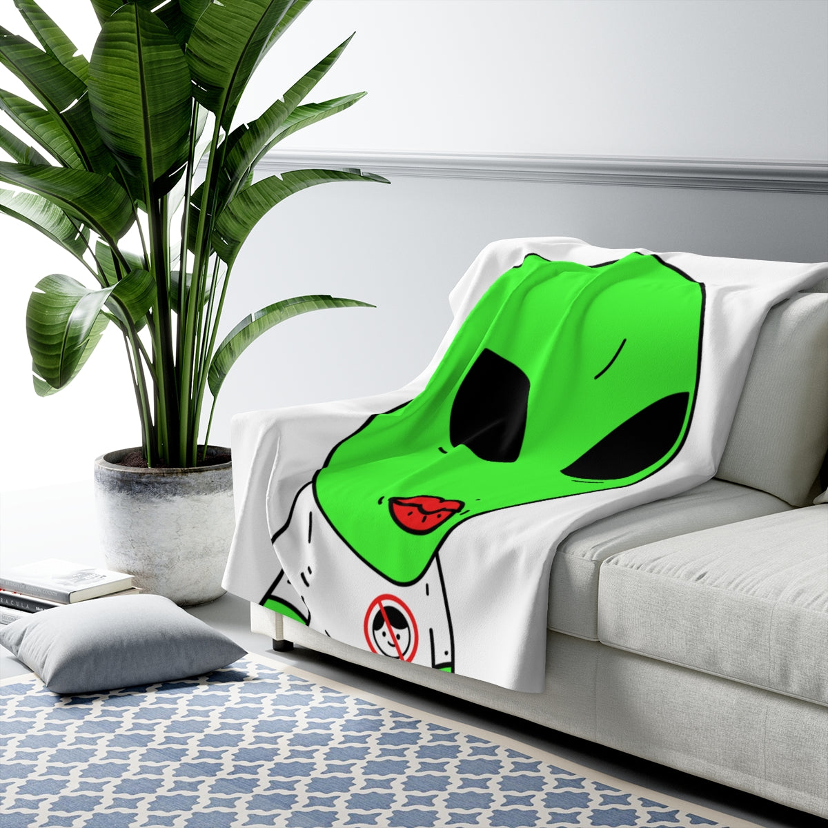 Green Alien Anti Human T Shirt Visitor Red Lipstick Sherpa Fleece Blanket